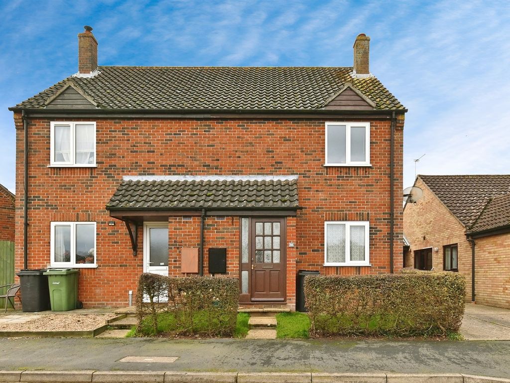 2 bed semidetached house for sale in Thwaite Road, Ditchingham, Bungay