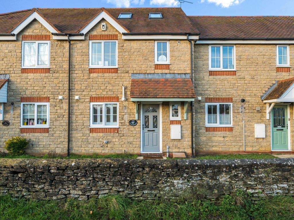 4 bed terraced house for sale in Faringdon Road, Southmoor, Abingdon