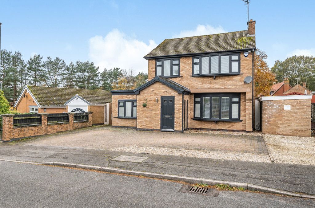 5 bed detached house for sale in Quarry Road, Ravenshead, Nottingham