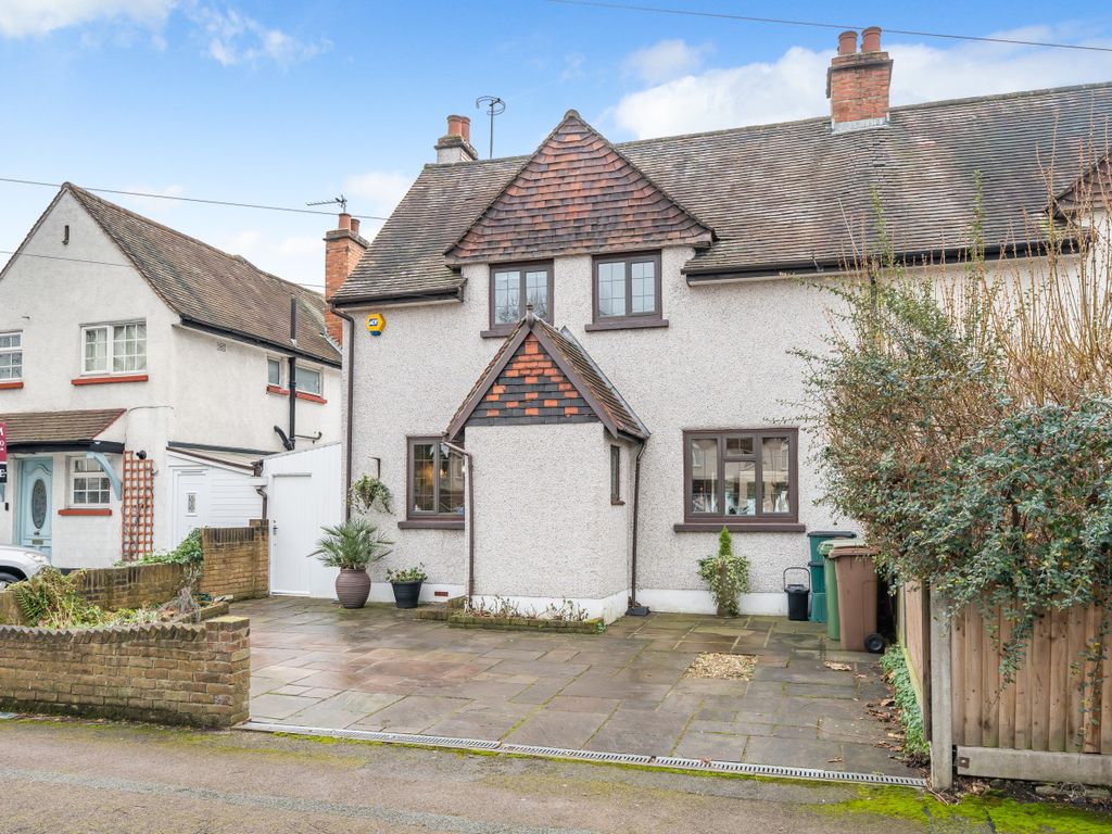 4 bed semidetached house for sale in Colston Avenue, Carshalton SM5, £