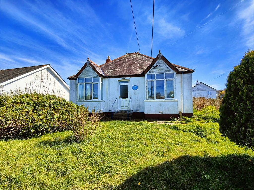 2 bed detached bungalow for sale in Bryngwyn, Bryn Y Mor Lane