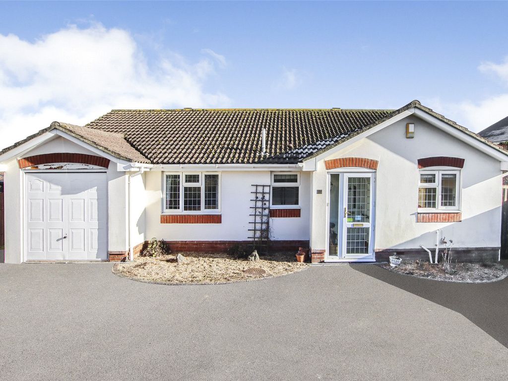 3 bed bungalow for sale in Highfield Road, Lymington, Hampshire SO41