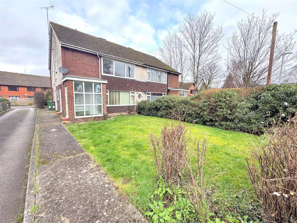 2 bed flat to rent in Wharf Road, Wendover, Aylesbury HP22, £1,200 pcm