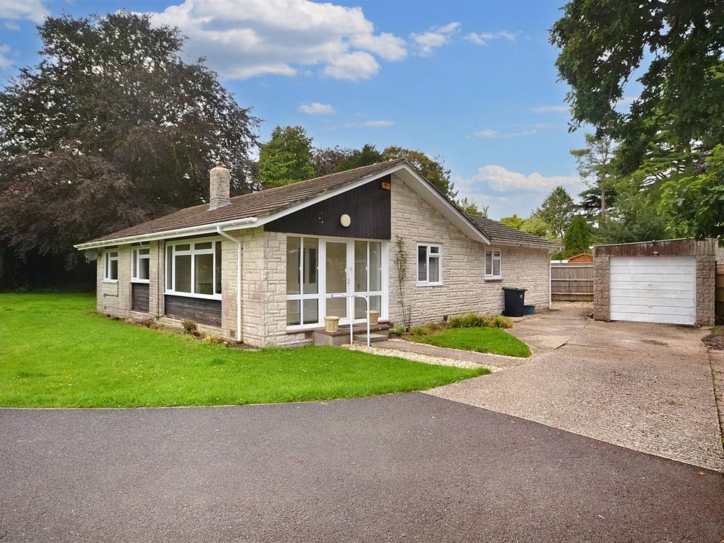 4 bed detached bungalow for sale in Brook Close, Charminster, Dorchester DT2, £510,000 Zoopla