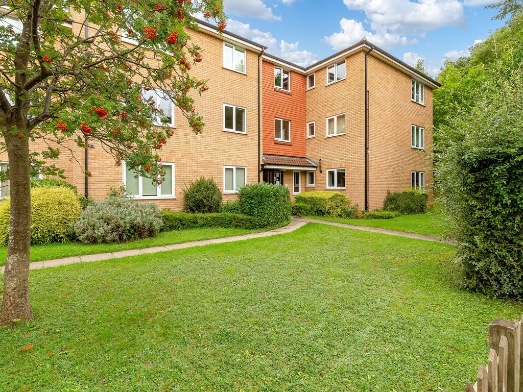 1 bed flat to rent in The Hyde, Ware SG12 Zoopla