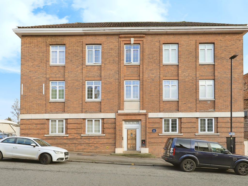 2 bed flat for sale in Blackwell Street, Kidderminster, Worcestershire