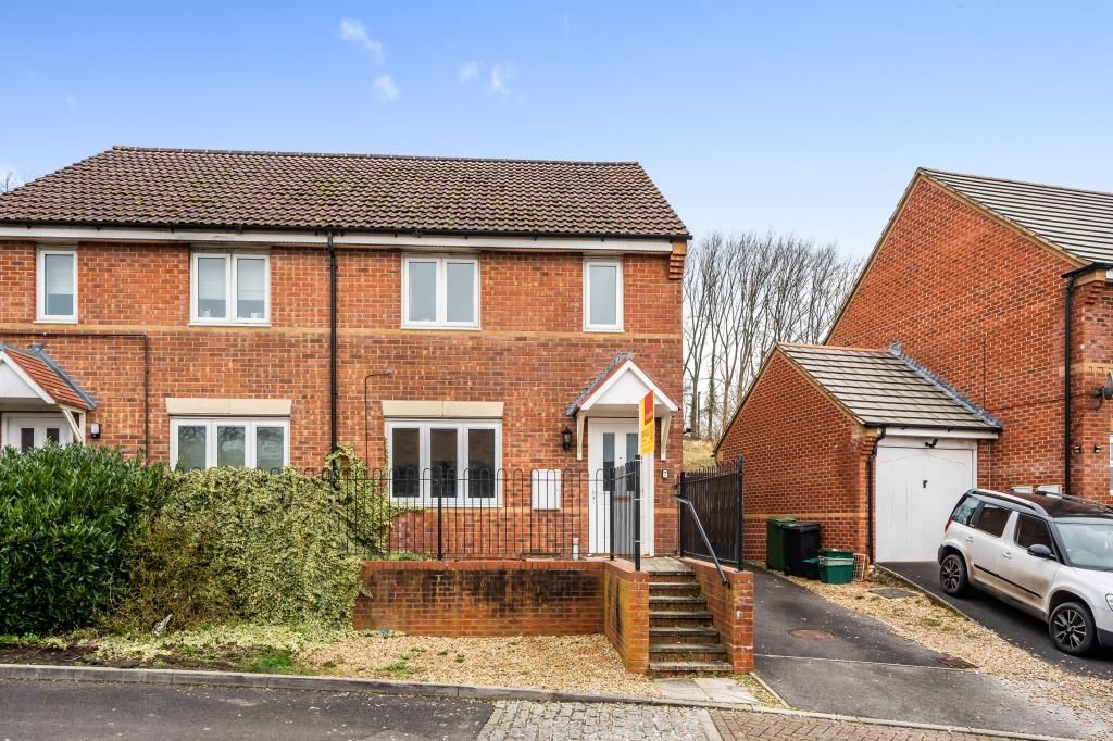 2 bed semidetached house for sale in Newbury, Berkshire RG14, £315,000