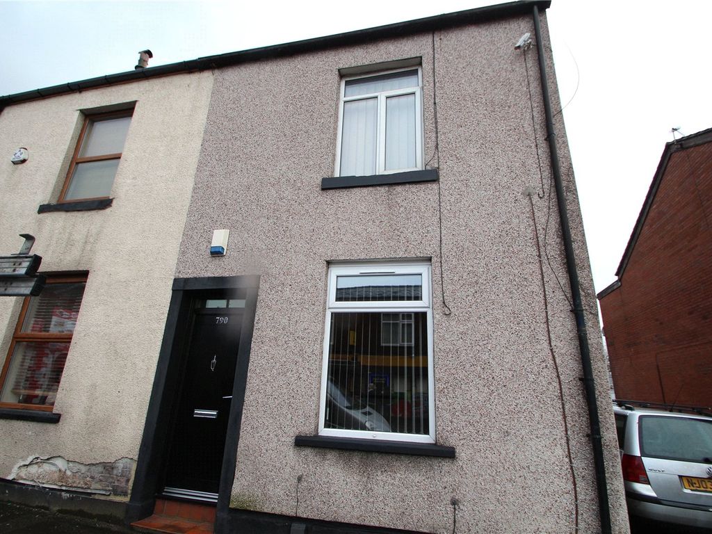 3 bed flat for sale in Manchester Road, Castleton, Rochdale, Greater