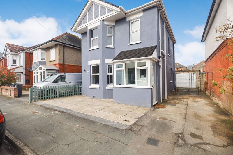 3 bed detached house to rent in Highfield Road, Winton, Bournemouth BH9