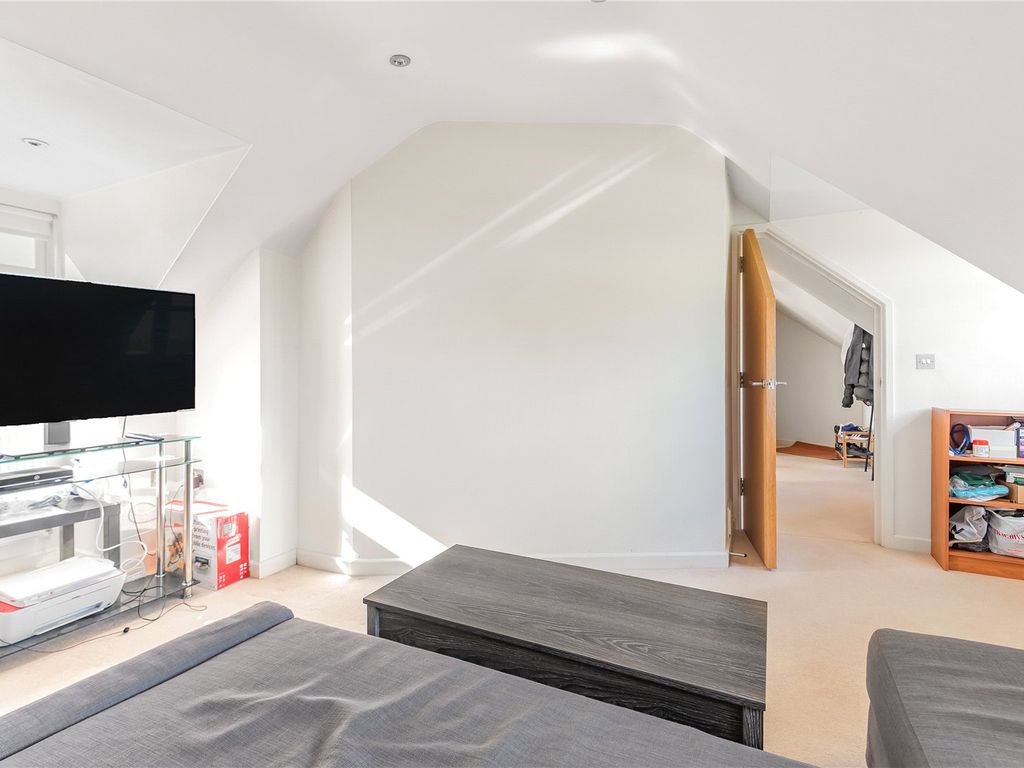 Parkwood Flats, Oakleigh Road North, Whetstone, London N20  