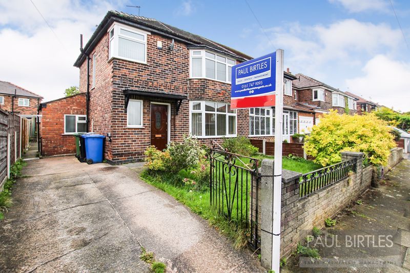 3 bed semidetached house for sale in Newcroft Crescent, Urmston