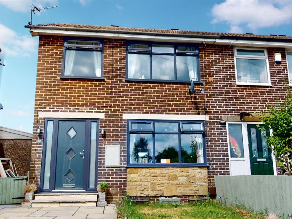 3 bed end terrace house for sale in Hope Street, Shelf, Halifax HX3, £