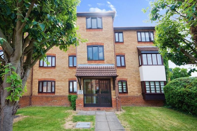 2 bed flat for sale in Ashtree Court, Horseshoe Close, Waltham Abbey