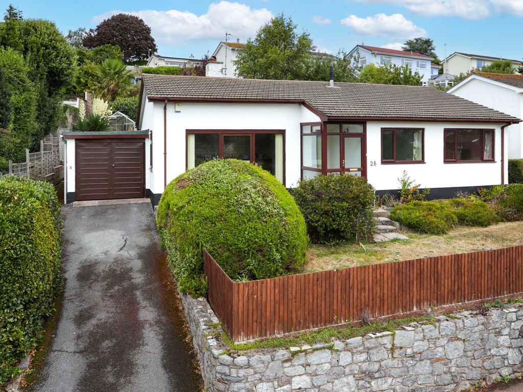 3 bed detached bungalow for sale in Courtfield, Totnes TQ9 Zoopla
