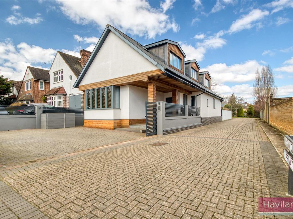 3 bed detached house for sale in Green Dragon Lane, London N21 Zoopla