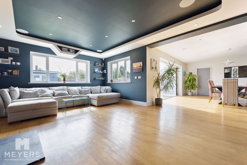 4 bed detached house for sale in Highfield Road, Corfe Mullen BH21, £