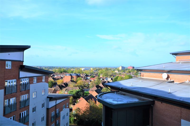 2 bed flat for sale in Aspects Court, Slough SL1 Zoopla