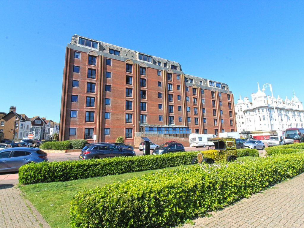 2 bed flat for sale in 3537 Marina, Bexhill On Sea TN40, £255,000 Zoopla