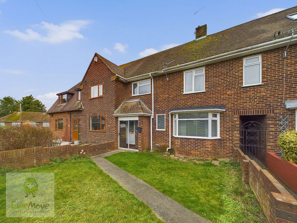 4 bed terraced house for sale in Holly Road, Wainscott, Rochester ME2, £330,000 Zoopla