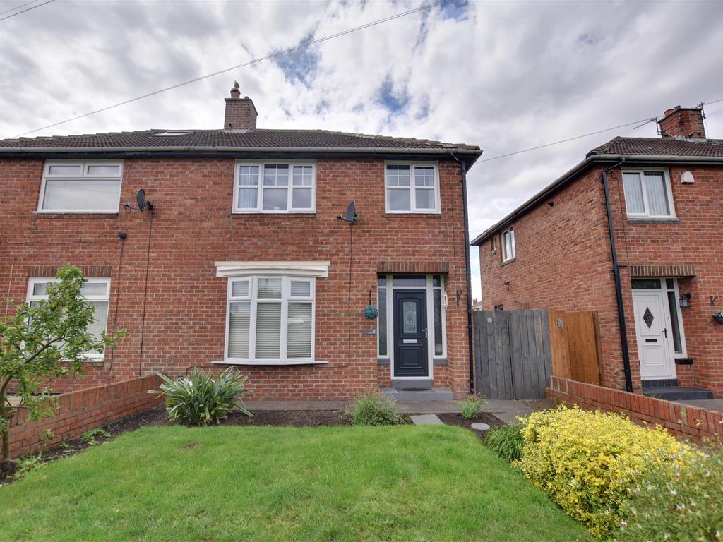 3 bed semidetached house to rent in Lizard Lane, Whitburn, Sunderland