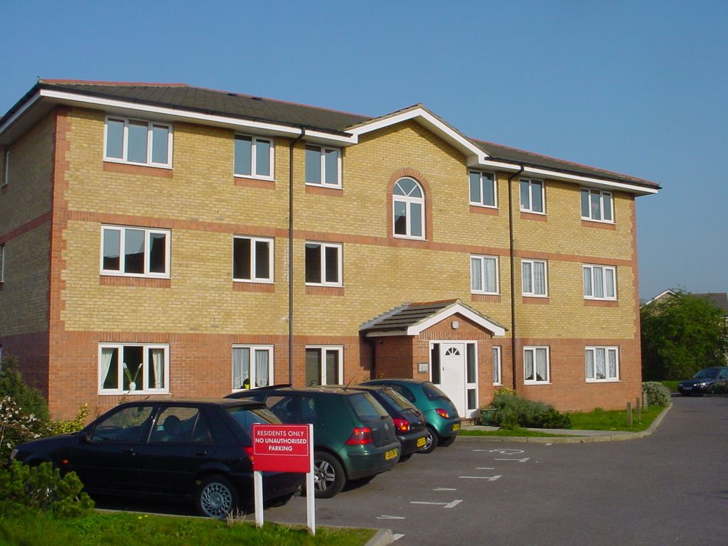 2 bed flat to rent in Bentley Drive, Church Langley, Harlow CM17 Zoopla