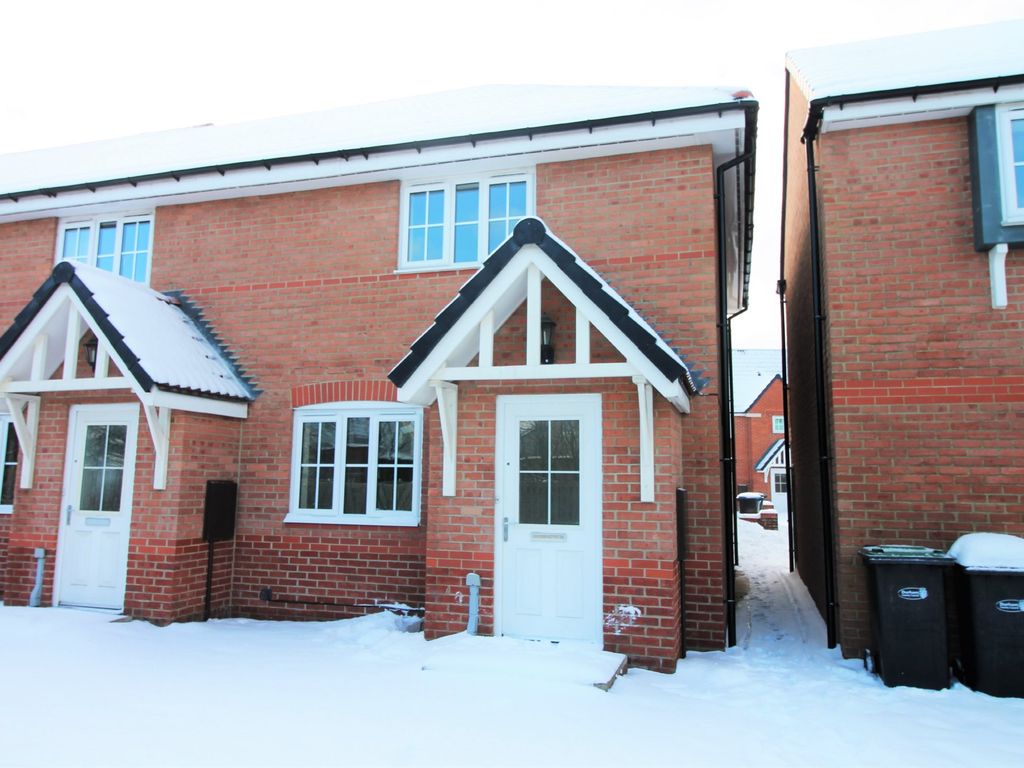 2 bed end terrace house to rent in Swan Walk, Spennymoor, County Durham