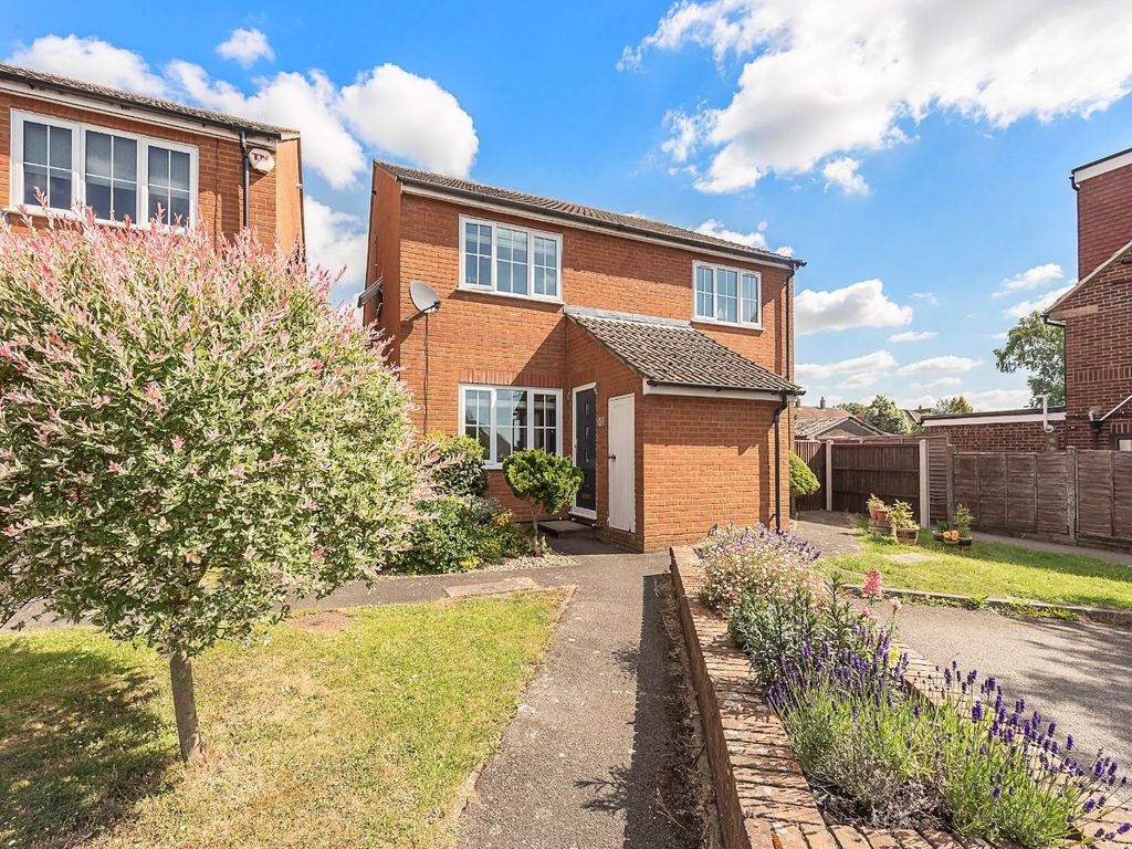 2 bed semidetached house for sale in Woodlea, Hammers Gate, St. Albans, Hertfordshire AL2 Zoopla