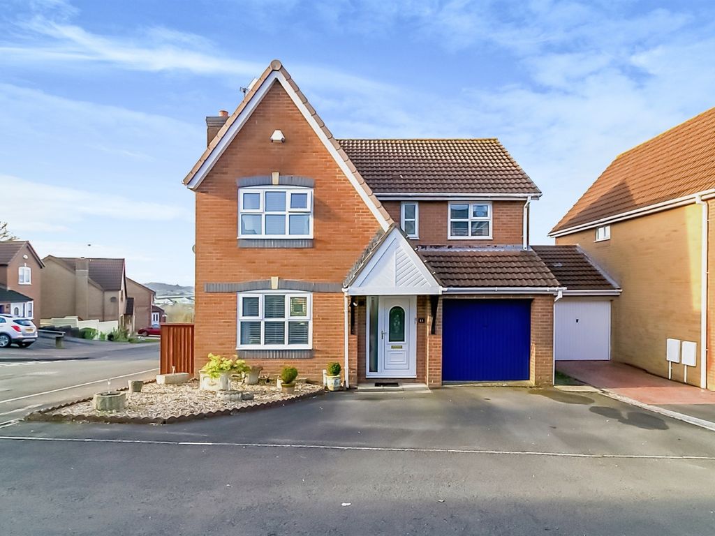 4 bed detached house for sale in CoedYFelin, Barry CF62 Zoopla