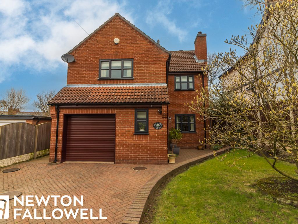 4 bed detached house for sale in Park, Retford DN22, £375,000