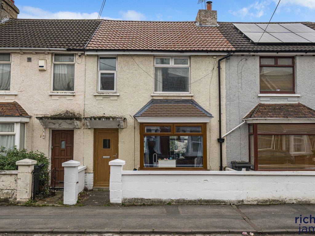 3 bed terraced house for sale in Plymouth Street, Town Centre, Swindon