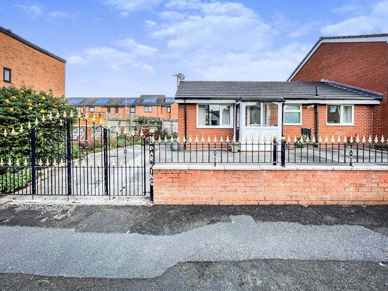2 bed semidetached bungalow for sale in Oxford Street, Bury BL9 Zoopla