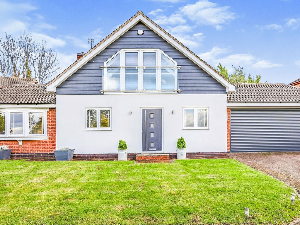 4 bed detached house for sale in Barrow Road, Sileby, Loughborough LE12