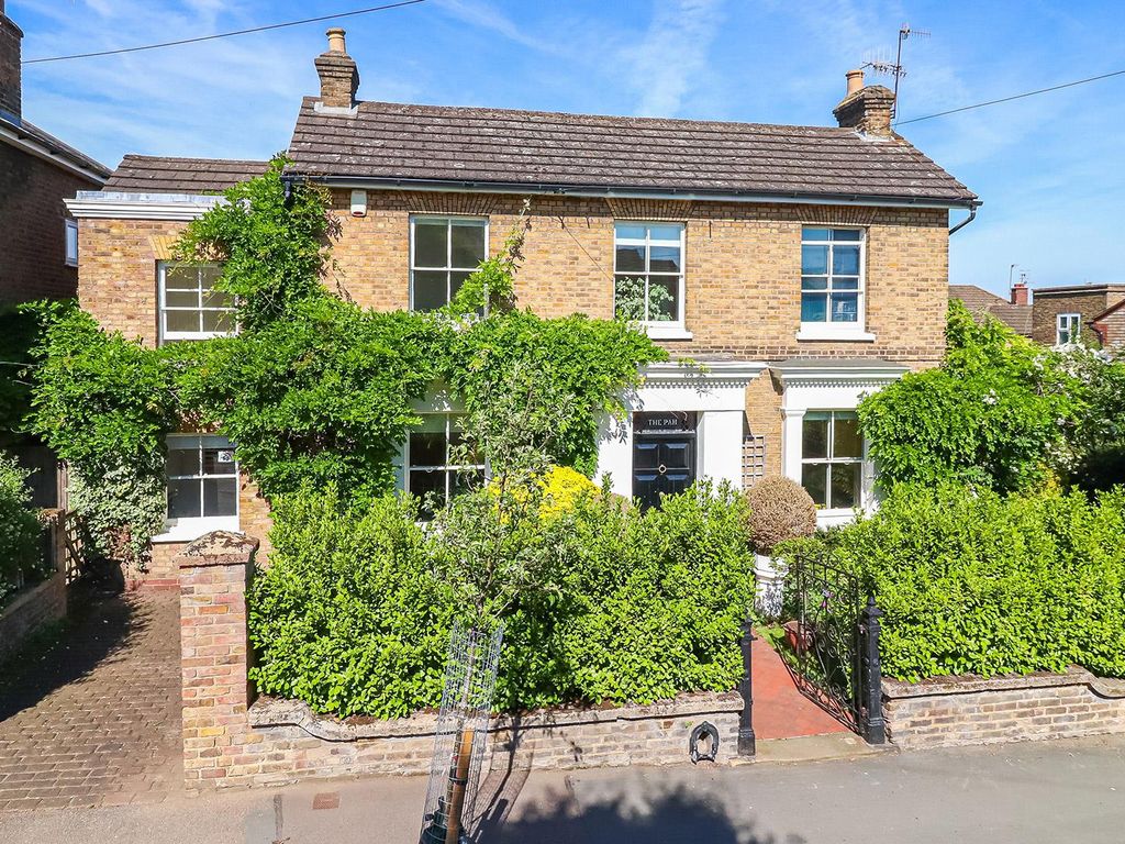 4 bed detached house for sale in Villiers Road, Oxhey Village, Watford