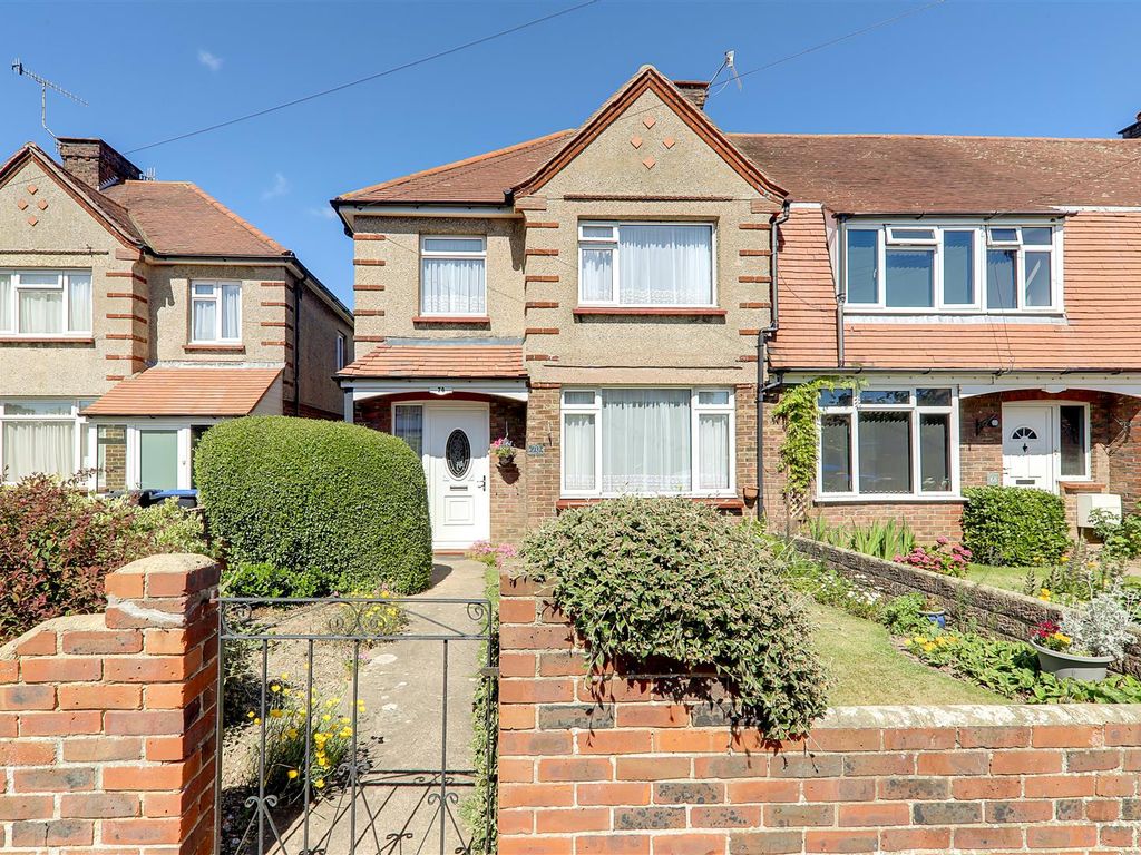 3 bed end terrace house for sale in Marlowe Road, Broadwater, Worthing