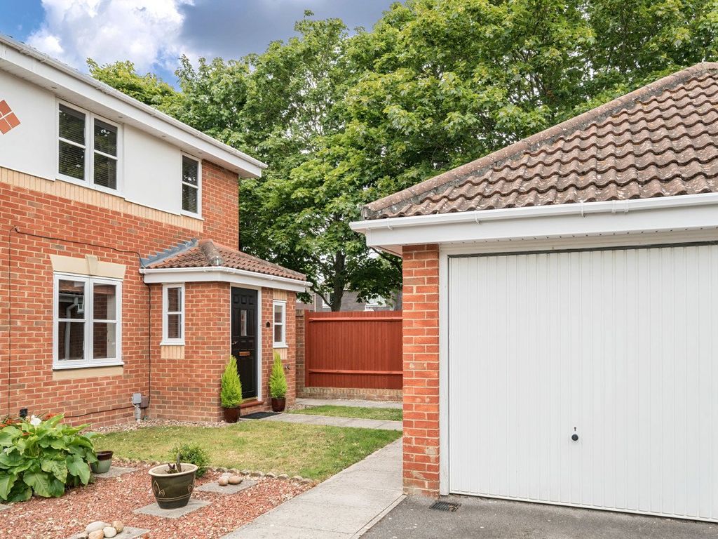 3 bed semidetached house for sale in Launceston Close, Priddys Hard