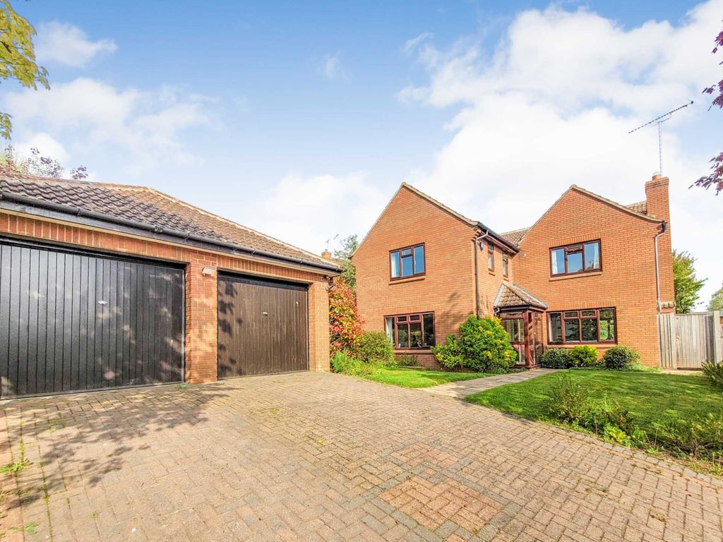 5 bed detached house for sale in Mayalls Close, Tirley, Gloucestershire