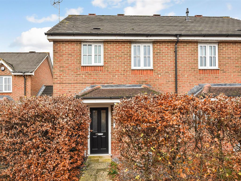 3 bed semidetached house for sale in Berry Way, Andover SP10, £275,000 Zoopla