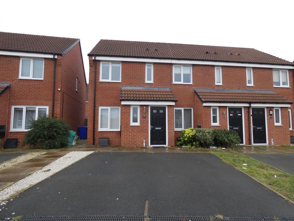 2 bed end terrace house to rent in Upton Drive, BurtonOnTrent DE14, £