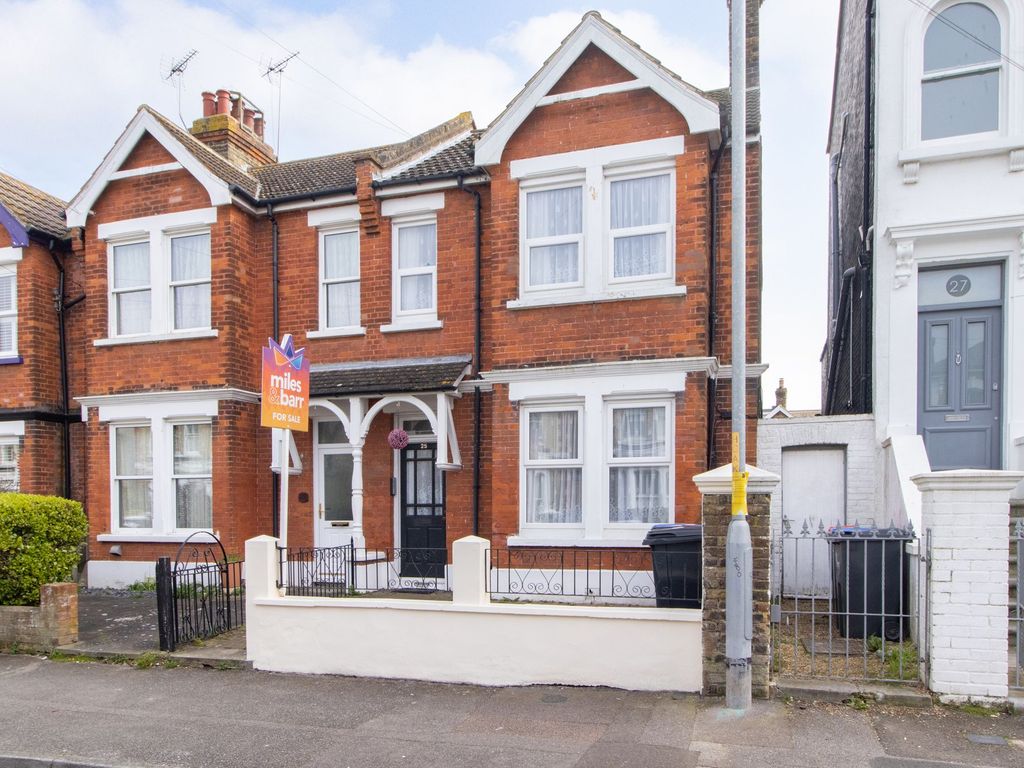3 bed semidetached house for sale in Gladstone Road, Broadstairs CT10