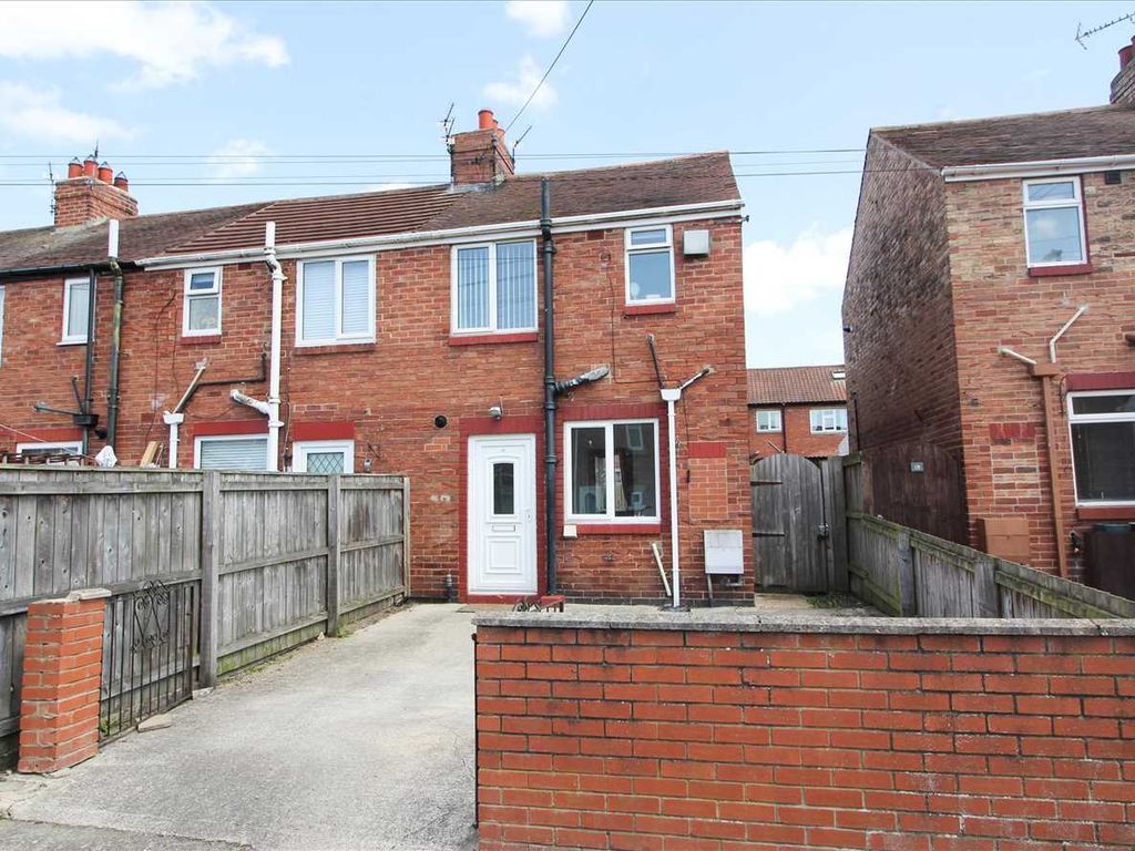 2 bed terraced house for sale in Queens Gardens, Annitsford
