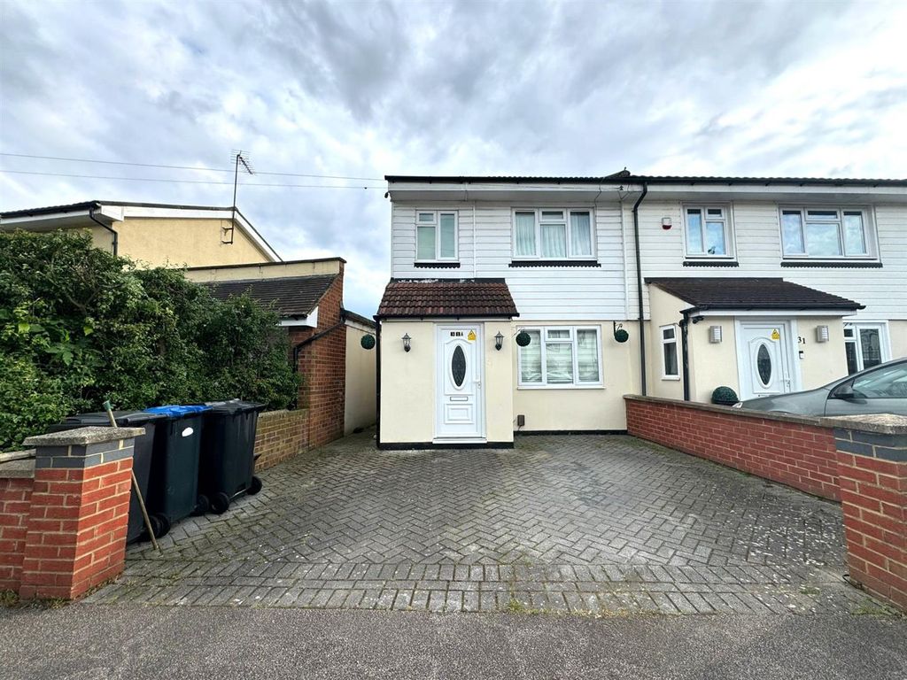 2 bed end terrace house to rent in Marrilyne Avenue, Enfield EN3, £