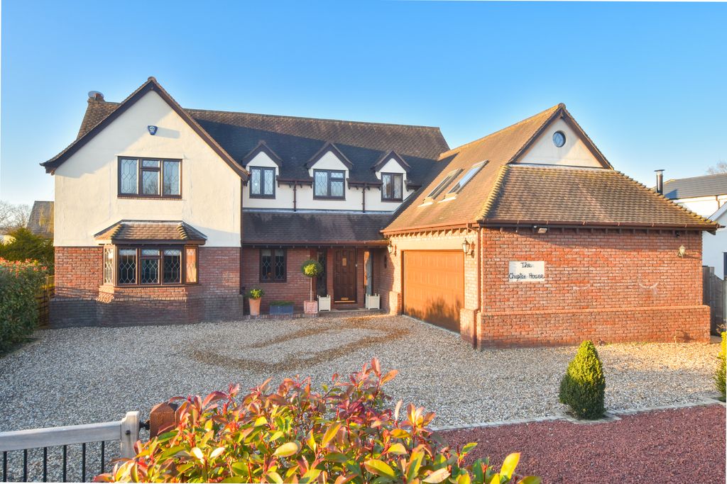 5 bed detached house for sale in Cock Green, Felsted, Dunmow CM6 Zoopla