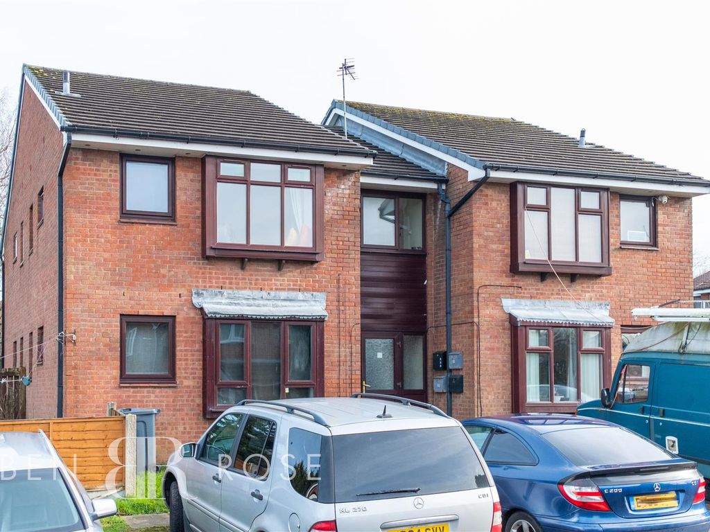 1 bed flat for sale in Draperfield, Chorley PR7, £44,995 Zoopla