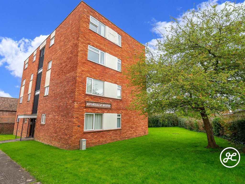 2 bed flat for sale in Sandown Close, Chepstow Avenue, Bridgwater TA6