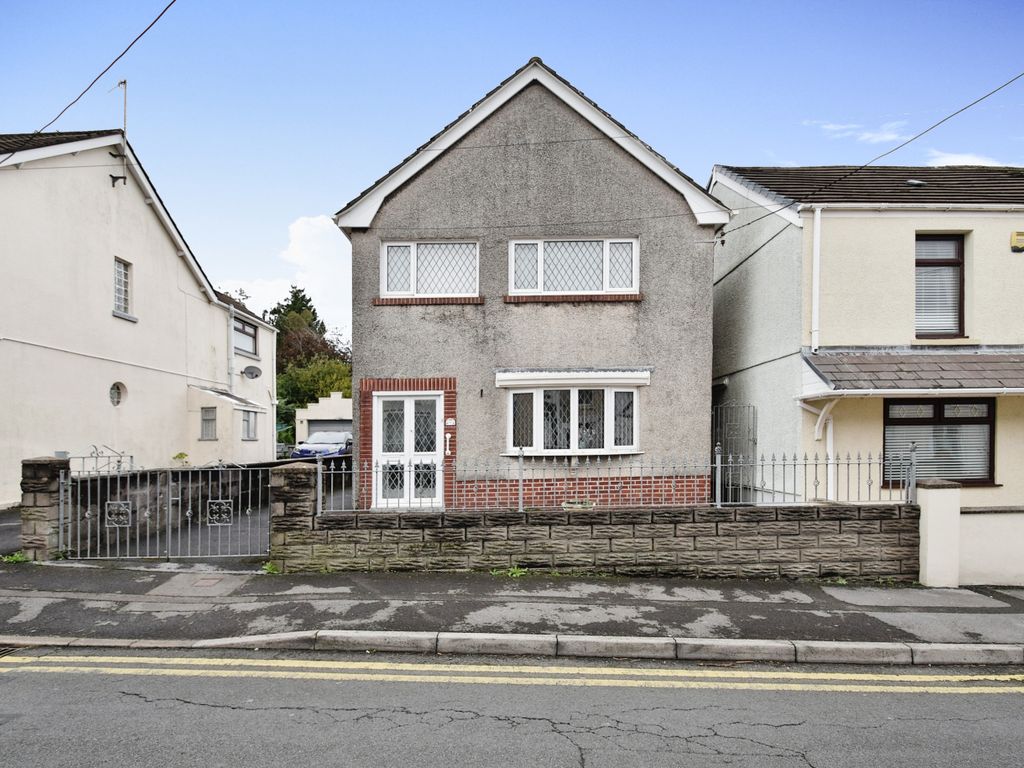 2 bed detached house for sale in Bryngwyn Road, Llanelli