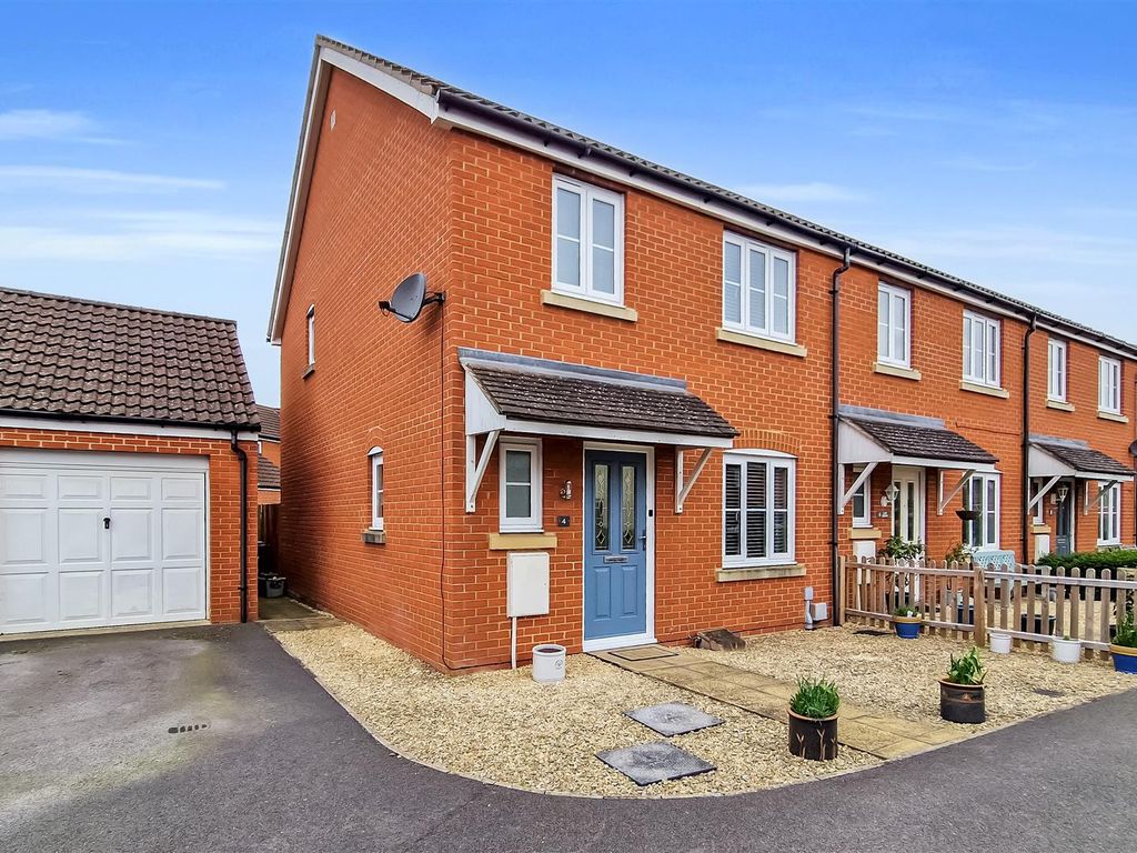 3 bed semidetached house for sale in Law Grove, West Wick, Weston