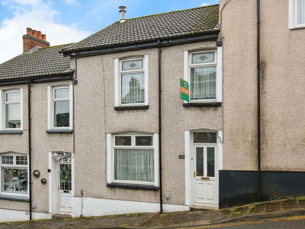 4 bed terraced house for sale in Duffryn Street, Pontlottyn, Bargoed