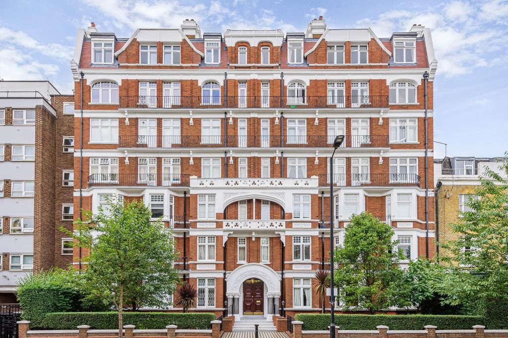 Abbey Court, St Johns Wood NW8  