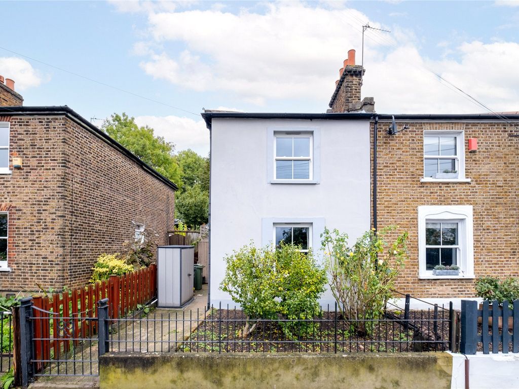 2 bed linkdetached house for sale in Wellfield Road, Streatham