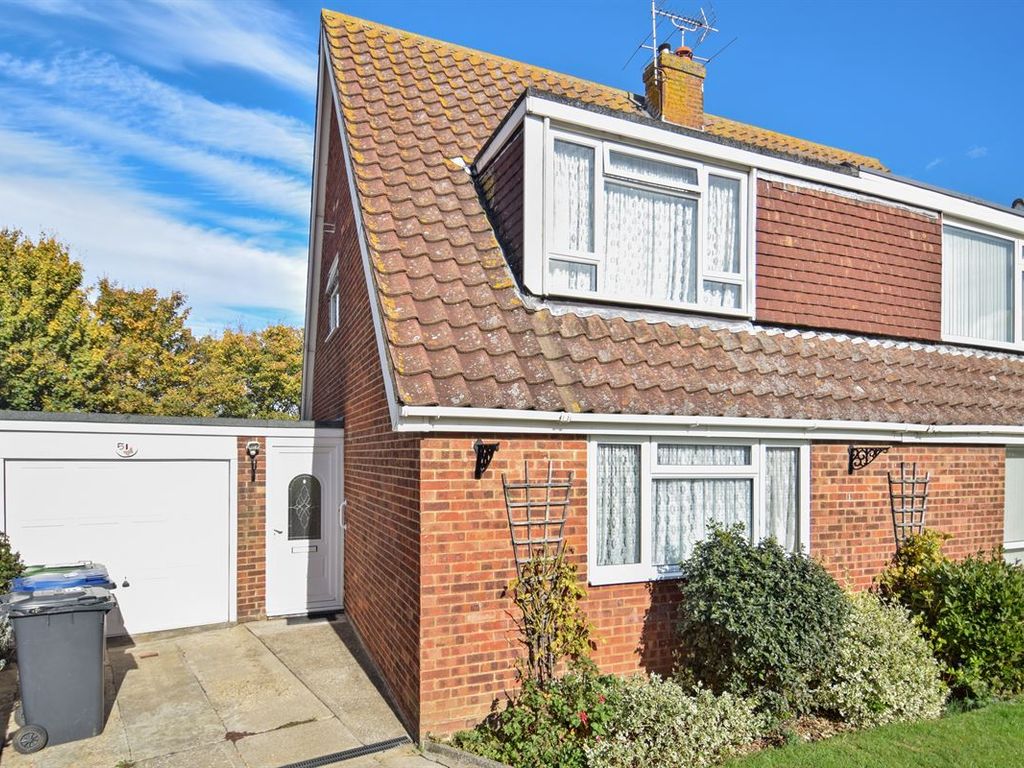 3 bed semidetached house for sale in Shearwater Avenue, Seasalter